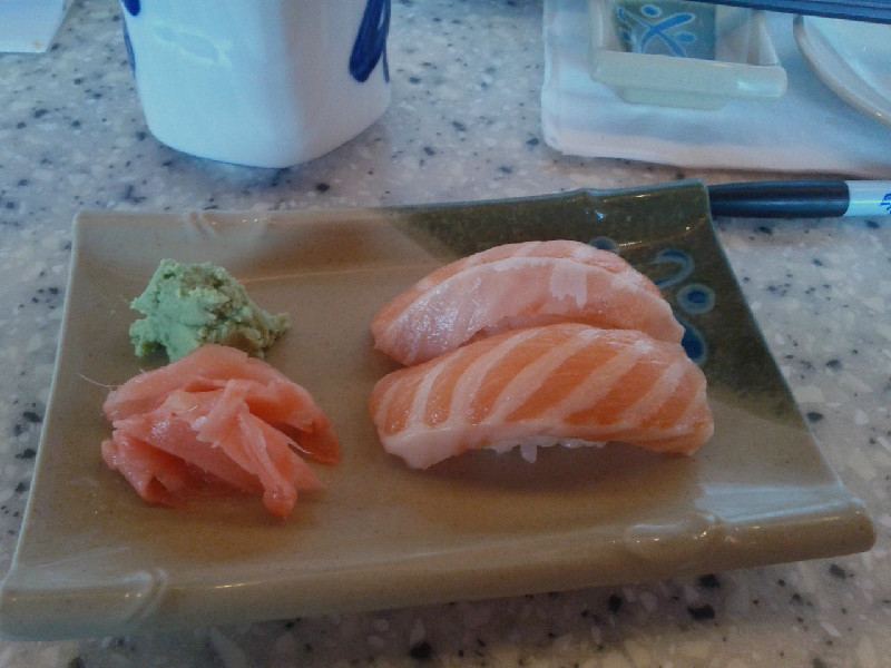 Salmon Nigiri 