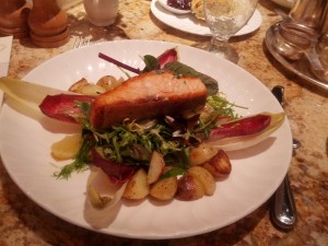 Pan-fried Salmon Salad 