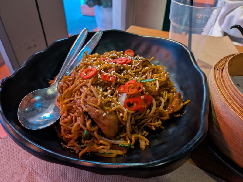 Stir fried chicken noodles
