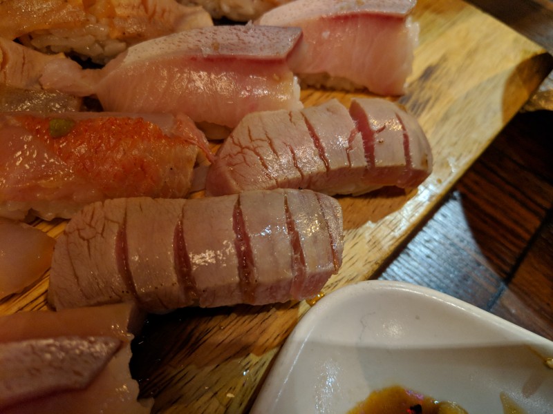 Hon Maguro chu-toro