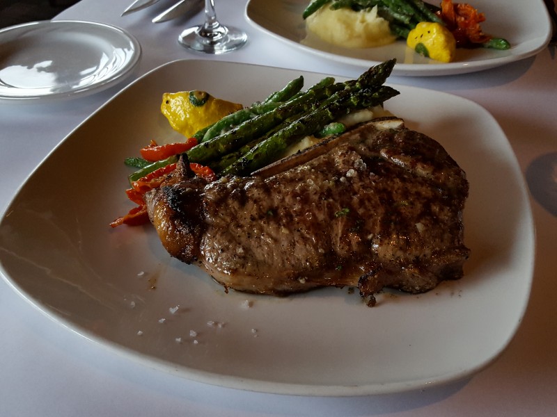 Meyer Ranch Natural Angus Bone-in New York 