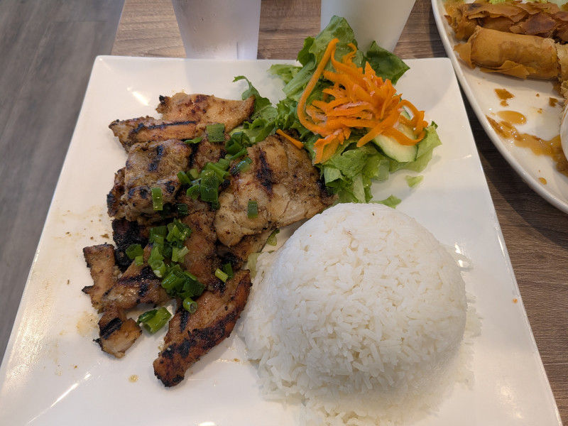 Grilled Pork/Chicken Over Steamed Rice
