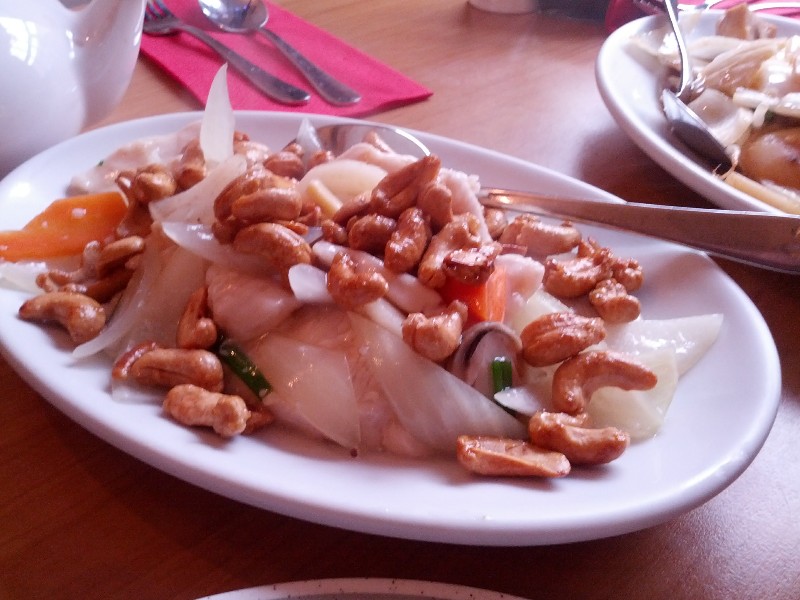 Chicken with Cashew Nuts 