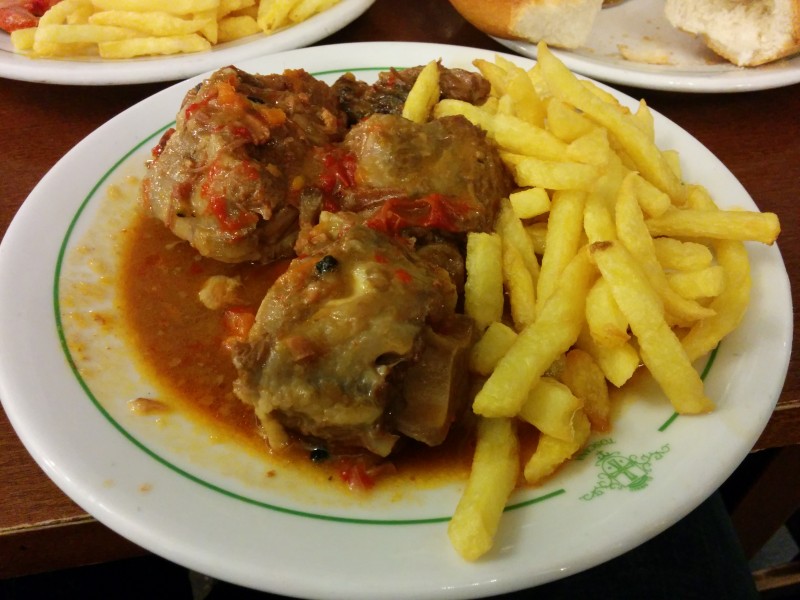 Rabo Toro Estefado con Patatas